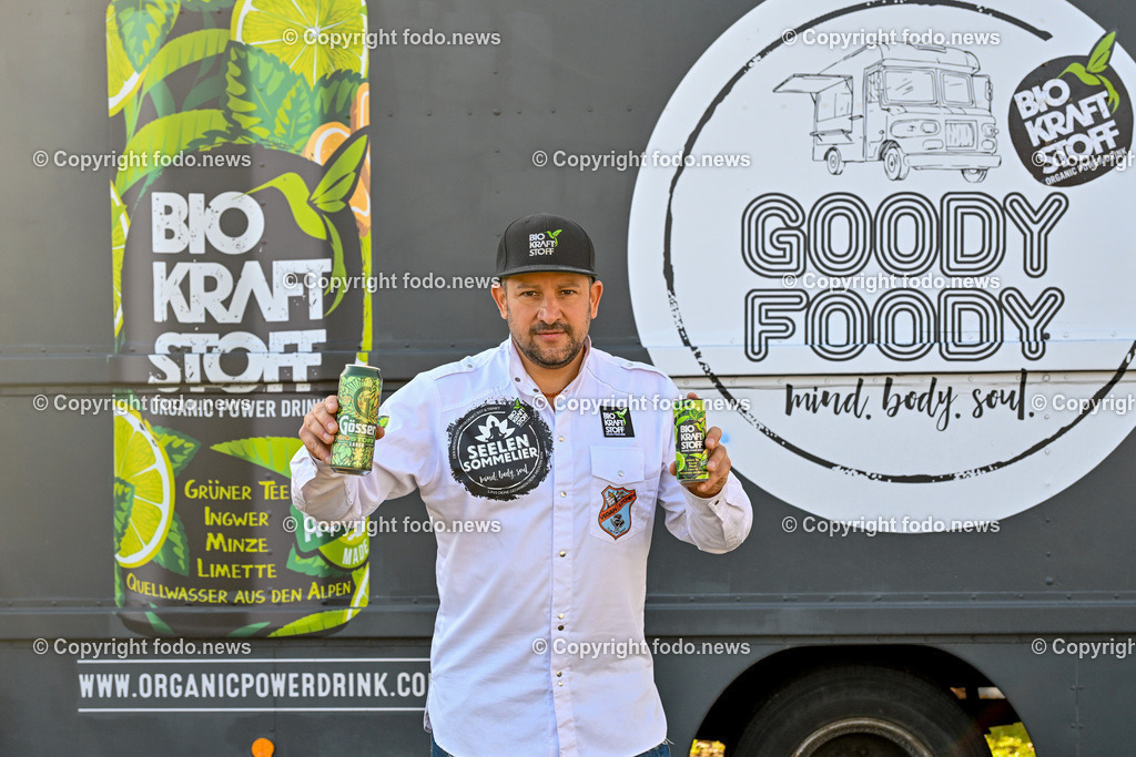 Biokraftstoff_ Organic Drink_ 21.02.2024-1 | 21.02.2024, Leonding, AUT, Biokraftstoff, Organic Power Drink, im Bild Denis Richter