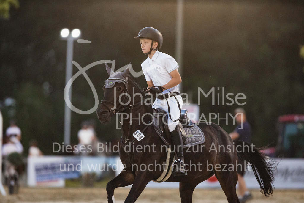 220825_Delbrueck_A1-Mannschaft-376 | Deine schönsten Turniermomente als professionelle Fotos! Entdecke hochwertige Pferdesport-Fotografie im Online-Shop. Jetzt Fotos finden & bestellen!