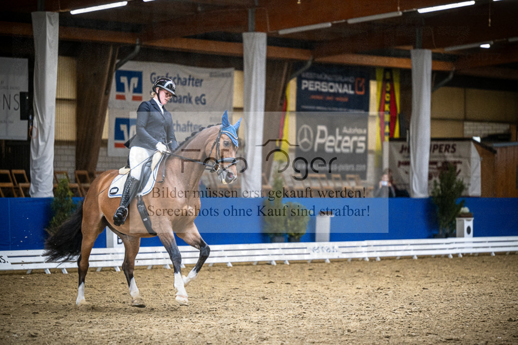 DOS_2439 | Entdecke hochwertige Reitturnierfotos von Foto Oger. Professionell, emotional und authentisch – jetzt Lieblingsmomente im Shop bestellen.Deutschlandweite Turnierfotografie. - Realisiert mit Pictrs.com