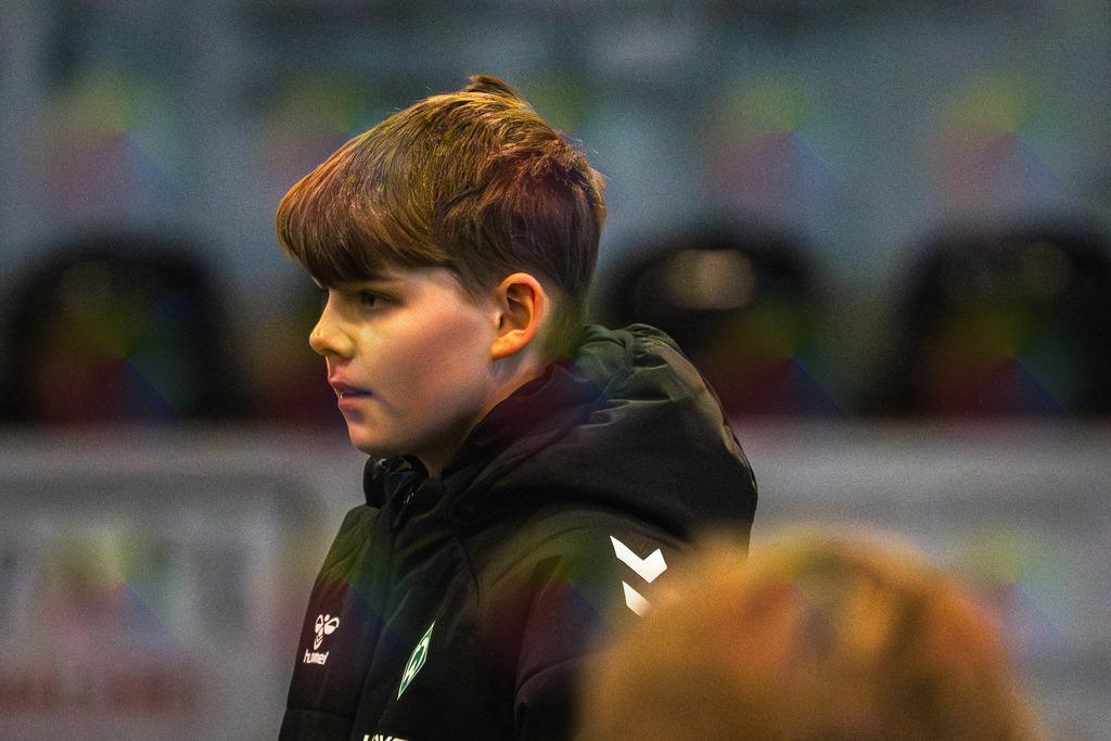 _BLR8490 | Professionelle Fußball- und Sportfotografie. Spielbilder online ansehen und kaufen – Einzelbilder oder komplette Galerien in hoher Qualität. - Realisiert mit Pictrs.com