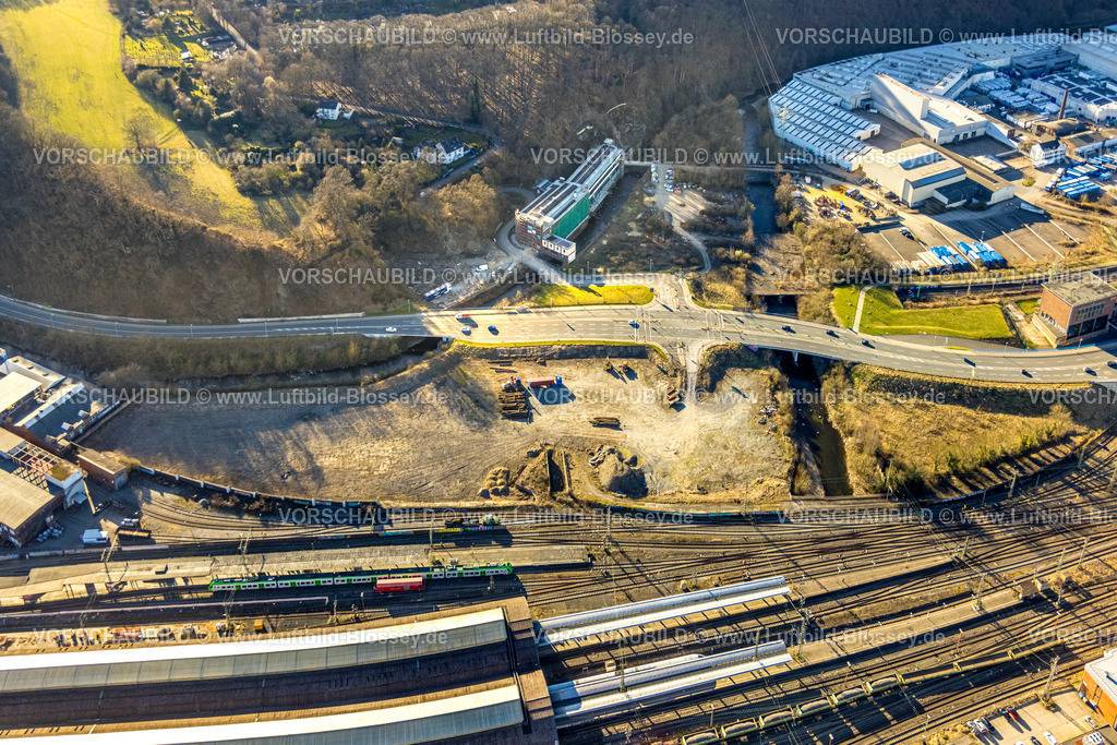 Hagen250303118 | Luftbild, Bahnhofshinterfahrung und Alte Schraubenfabrik HagenSanierung, Mittelstadt, Hagen, Ruhrgebiet, Nordrhein-Westfalen, Deutschland