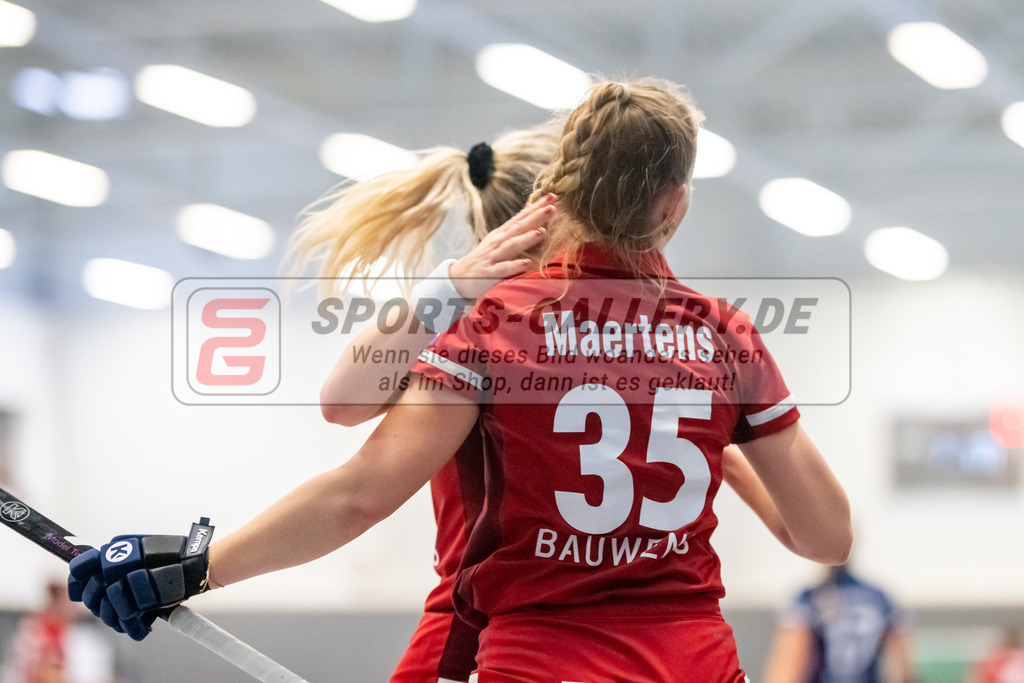 SFE_20221127_0065 | 1. Bundesliga Hockey Damen Düsseldorfer HC - Rot-Weiss Köln am 27.11.2022 in Düsseldorf (Düsseldorfer Hockeyclub 1905 e.V.), Photo: Stephan Fehrmann 2022 (Sports-Gallery),Pia Maertens ( Rot-Weiss Köln #35 )