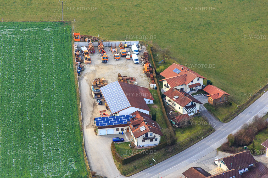 Luftbild: Pfarrhofstr im Ortsteil Hirschbach in Bad Birnbach im Bundesland Bayern in Deutschland. Foto: IMG_085598.jpg vom 31.12.2015 durch Werner Riehm/FLY-FOTO.de