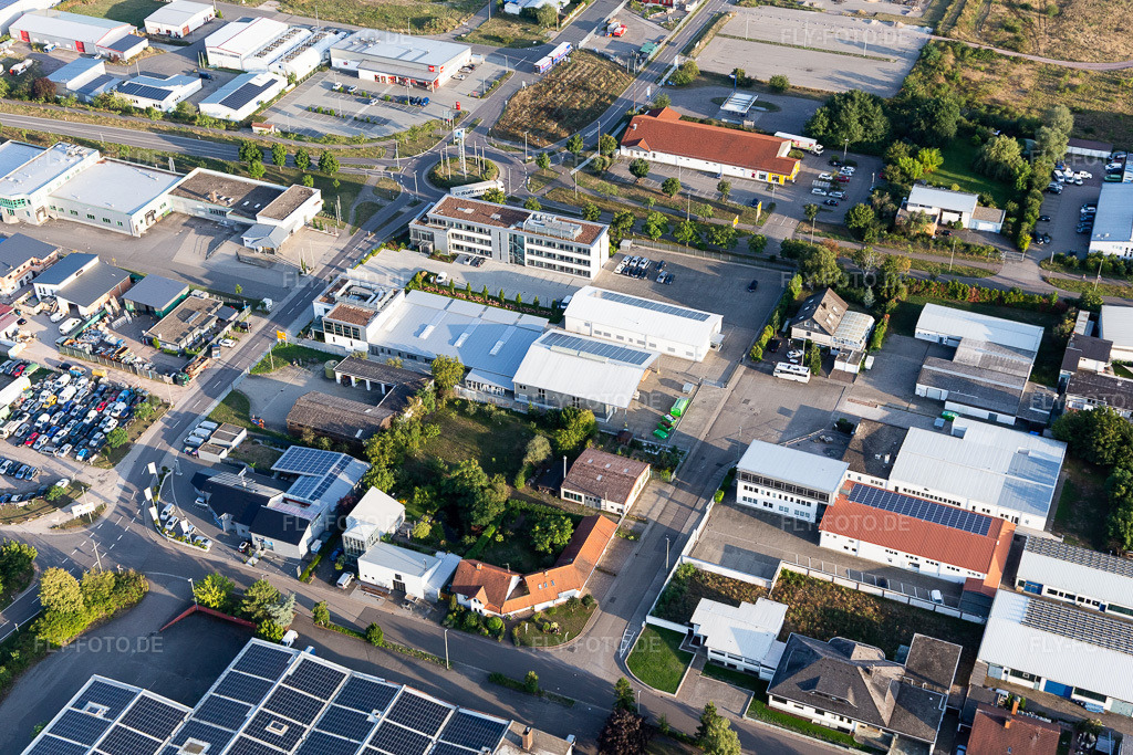 Luftbild: Horst Jung Glas-Corner in Offenbach an der Queich im Bundesland Rheinland-Pfalz in Deutschland. Foto: IMG_116816.jpg vom 14.08.2019 durch Werner Riehm/FLY-FOTO.de