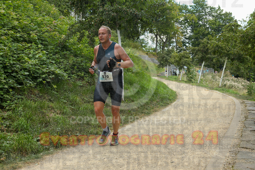 250824_1423_EX1_6023 | Sportfotografie im Rhein-Sieg Kreis, Köln, Bonn, NRW, Rheinland Pfalz, Hessen, etc. Unser Tätigkeitsfeld umfasst den Laufsport vom Volkslauf über den Marathon, Duathlon, Triathon bis zum Ultralauf wie Kölnpfad Ultra oder Schindertrail.