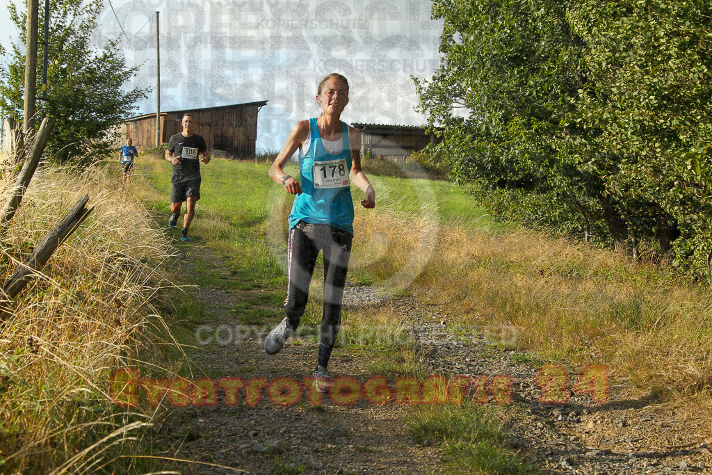 250801_1907_EV4_8085 | Sportfotografie im Rhein-Sieg Kreis, Köln, Bonn, NRW, Rheinland Pfalz, Hessen, etc. Unser Tätigkeitsfeld umfasst den Laufsport vom Volkslauf über den Marathon, Duathlon, Triathon bis zum Ultralauf wie Kölnpfad Ultra oder Schindertrail.