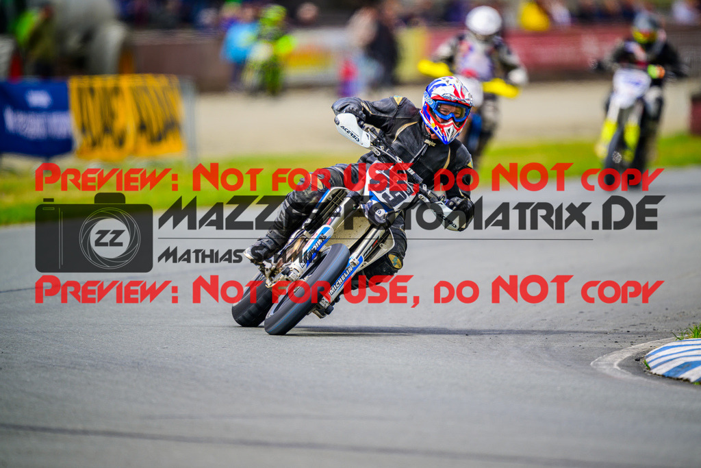 MaZZes_Fotomatrix_20250504_6007705_1205 | UE40