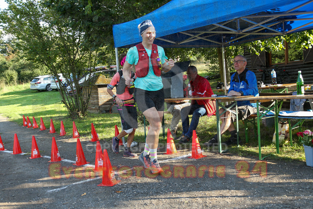 230826_1808_EX1_1810 | Sportfotografie im Rhein-Sieg Kreis, Köln, Bonn, NRW, Rheinland Pfalz, Hessen, etc. Unser Tätigkeitsfeld umfasst den Laufsport vom Volkslauf über den Marathon, Duathlon, Triathon bis zum Ultralauf wie Kölnpfad Ultra oder Schindertrail.