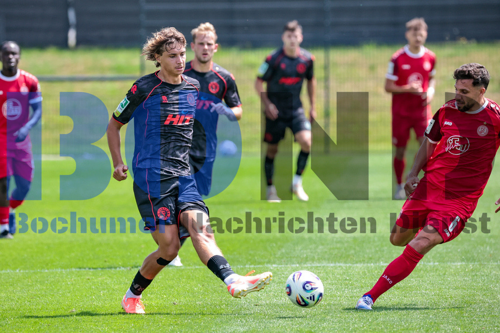 SES_ESSFKO20250712-57 | bond - Realisiert mit Pictrs.com