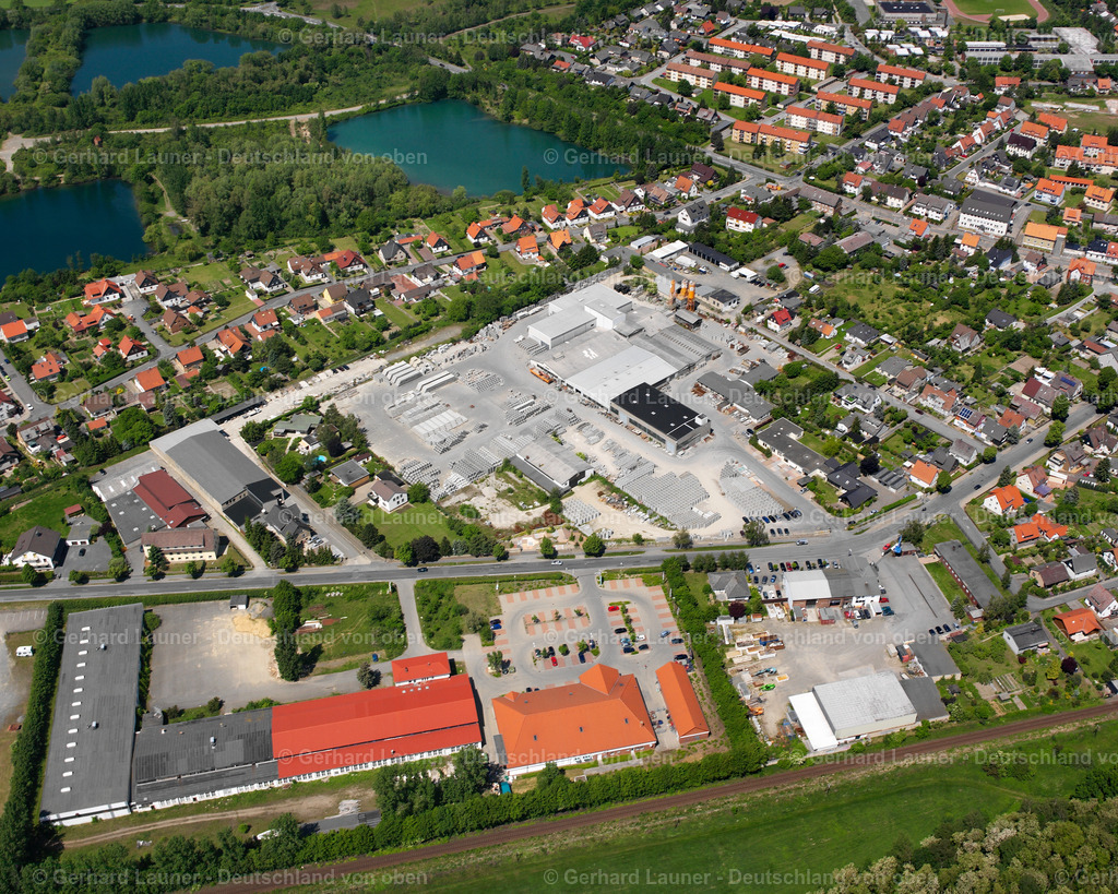 2638308 | VIENENBURG 06.08.2006 Wohngebiet der Mehrfamilienhaussiedlung  in Vienenburg im Bundesland Niedersachsen, Deutschland // Residential area of the multi-family house settlement  in Vienenburg in the state Lower Saxony, Germany Foto: Gerhard Launer