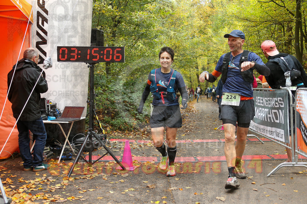 251026_1316_EX1_3080 | Sportfotografie im Rhein-Sieg Kreis, Köln, Bonn, NRW, Rheinland Pfalz, Hessen, etc. Unser Tätigkeitsfeld umfasst den Laufsport vom Volkslauf über den Marathon, Duathlon, Triathon bis zum Ultralauf wie Kölnpfad Ultra oder Schindertrail.