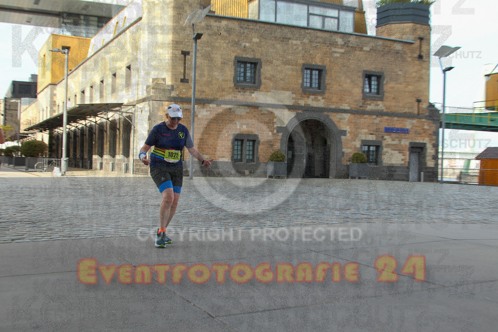 250920_1545_EV4_9548 | Sportfotografie im Rhein-Sieg Kreis, Köln, Bonn, NRW, Rheinland Pfalz, Hessen, etc. Unser Tätigkeitsfeld umfasst den Laufsport vom Volkslauf über den Marathon, Duathlon, Triathon bis zum Ultralauf wie Kölnpfad Ultra oder Schindertrail.