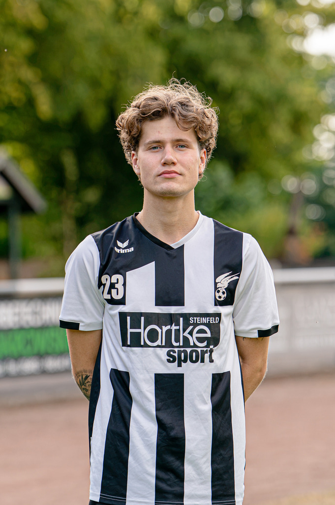 Fußball I Herren I Saison 2026-2027 I Mannschaftsfoto I SV Falke Steinfeld I - Bezirksliga Weser-Ems 4 I 21.07.2026 0007 | jns.sportfotos - Realisiert mit Pictrs.com