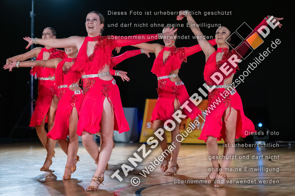20250504-10795 | Hier finden Sie Tanz Bilder vom Latein und Standard Formationen tanzen. Sportbilder vom Tanzsport. Schöne Fotos und von Weltmeisterschaft, Europameisterschaft, Bundesliga, Regionalliga, Oberliga und Landesliga sowie von GOC Stuttgart, DanceComp, WM Bremen