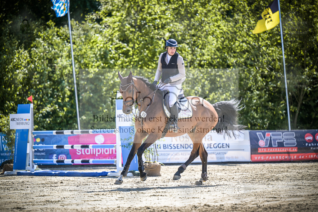 DOS_6874 | Entdecke hochwertige Reitturnierfotos von Foto Oger. Professionell, emotional und authentisch – jetzt Lieblingsmomente im Shop bestellen. - Realisiert mit Pictrs.com