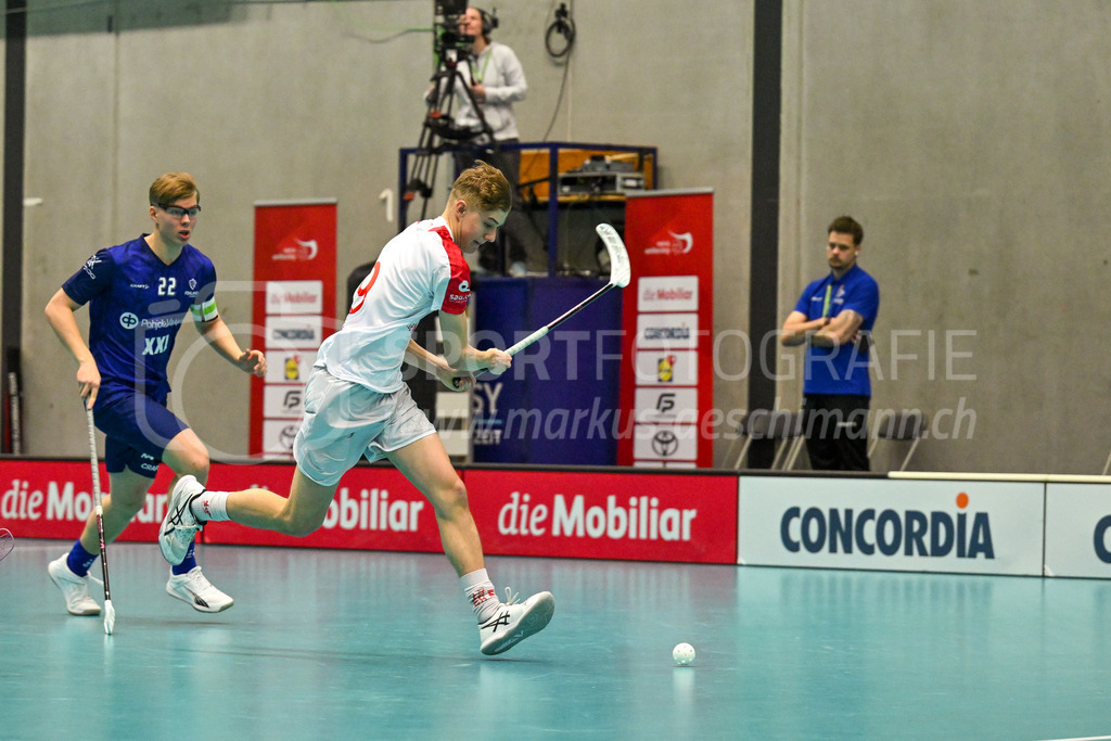 Switzerland U19 vs Finland U19 - 3. February 2024 | Switzerland U19 vs Finland U19
U19 Men International Matches in Switzerland
GoEasy Arena, Siggenthal Station
Switzerland forward #9 Loris Murer followed by Finland forward #22 Ville Heiska.
Credit: Markus Aeschimann | <a href="https://www.markus-aeschimann.ch">Sportfotografie Markus Aeschimann</a> | <a href="https://www.instagram.com/sportfotografie.aeschimann">@sportfotografie.aeschimann</a> - Realisiert mit Pictrs.com