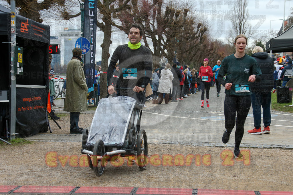 231231_1203_EX1_5323 | Sportfotografie im Rhein-Sieg Kreis, Köln, Bonn, NRW, Rheinland Pfalz, Hessen, etc. Unser Tätigkeitsfeld umfasst den Laufsport vom Volkslauf über den Marathon, Duathlon, Triathon bis zum Ultralauf wie Kölnpfad Ultra oder Schindertrail.