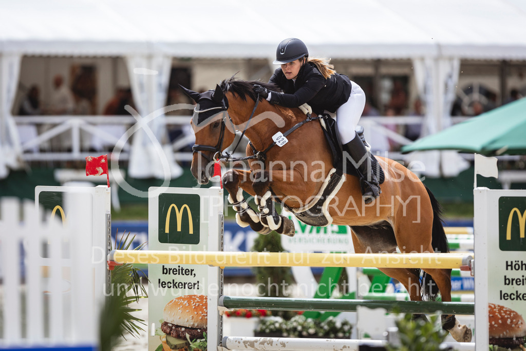 240714_BHO_M2-Spr-2-363 | Deine schönsten Turniermomente als professionelle Fotos! Entdecke hochwertige Pferdesport-Fotografie im Online-Shop. Jetzt Fotos finden & bestellen!