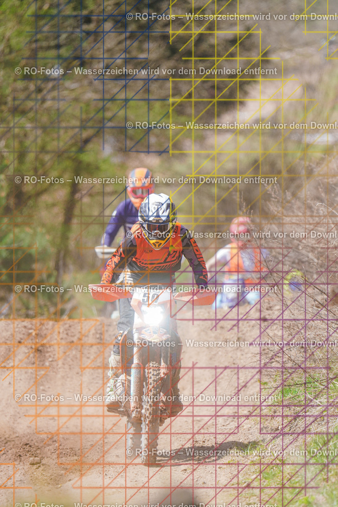 2 Lauf Mernes-730 | Sportfotografie von RO-Fotos: Motorsport, Motocross, Enduro, Laufveranstaltungen und Triathlon. Professionelle Fotos von Sportlern und Events. - Realisiert mit Pictrs.com