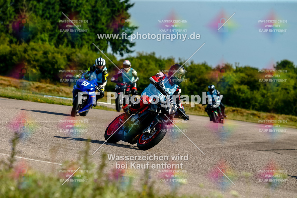 Chambley Juli-0475 | Hier findet Ihr Bilder von Touristenfahrten auf der Nürburgring Nordschleife oder von anderen Veranstaltungen die ich besucht habe. Viel Spass beim Durch Schauen 