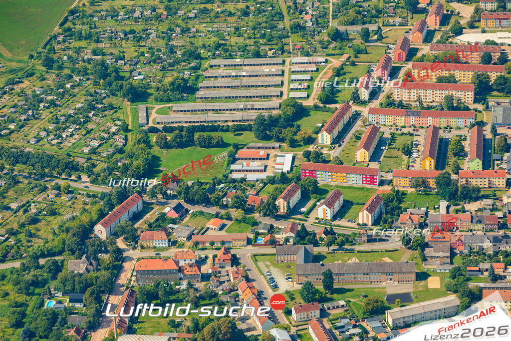 Luftaufnahme der Stadt Osterburg - Die Luftaufnahme wurde 2025 vom UL-Flugzeug heraus erstellt ( keine Drohne ) - Hochauflösende Luftaufnahme - für professionelle Ausdrucke geeignet. Die Geschenkidee !Hier alle&nbsp;Infos zur Lizenzierung der LuftaufnahmeWir fliegen auch dieses Jahr wieder in Ihre Region um Luftbilder zu erstellen.- Luftbild anfragen