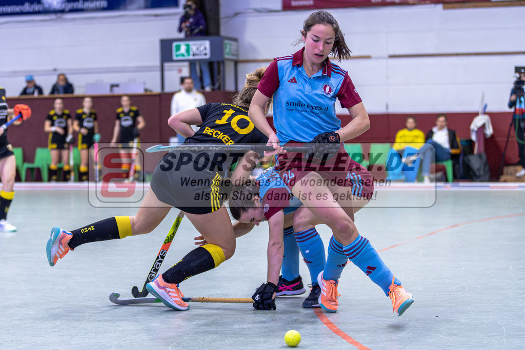 SM_2025-01-12_wD5_-108 | 1.Bundesliga Hallenhockey  (W) UHC - HTHC / 2:3 (2:1)