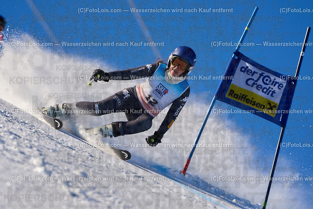 ALP3432_MASTERS-Cup_GS-C Damen_Melegari Doranna | (C)FotoLois.com, Alois Spandl. FIS Masters-Cup Wildschönau, Giant Slalom auf der Piste Schatzberg GS, Siegerehrung auf dem Dorfplatz Niederau, Sa 13. Januar 2024.