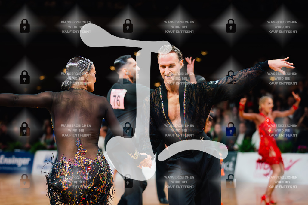 GOC 2025 - WDSF GrandSlam Latin 10-11th (77) Daniel Dingis _ Alessia-Allegra Gigli (Germany)-2025-08-23-4084 | Webshop for digital downloads and prints of dance sport, event & show photographer Julian Link - Realisiert mit Pictrs.com