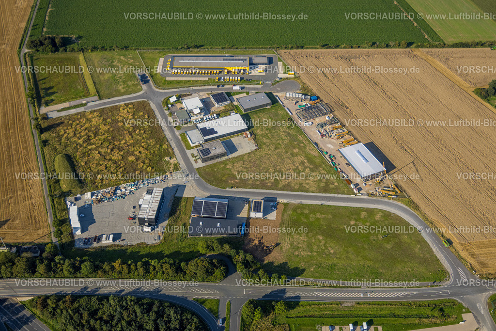 Soest230806215 | Luftbild, Gewerbegebiet Süd-Ost, Wasserfuhr Straße mit DHL, Alfred Druck, Soest, Soester Börde,Nordrhein-Westfalen, Deutschland