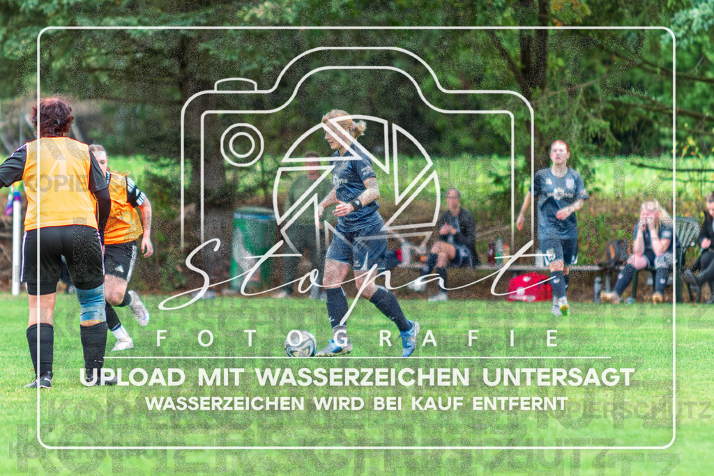 SFBSGF-1010 | Karina Böger (SF Bispingen #02) beim Damen Kreisliga HK/CE Spiel zwischen Sportfreunde Bispingen und SG Fulde im Sportplatz Steinbeck/Luhe, Bispingen (Simon Paul Stopat) - Realisiert mit Pictrs.com