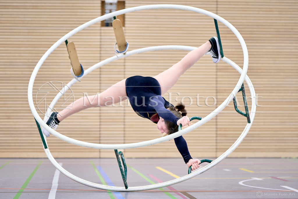 B-DSC04769 | Professionelle Sportfotografie in Hamburg, Schleswig-Holstein und Niedersachsen – spezialisiert auf Rhönrad, Geräteturnen, Leistungsturnen und rhythmische Sportgymnastik. Bundesweite Begleitung von Rhönrad-Events. Jetzt Sport-Fotos - Realisiert mit Pictrs.com