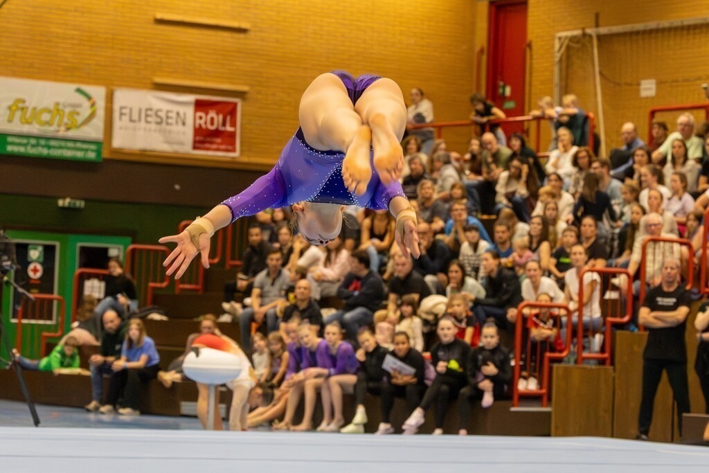 Deutsche Turnliga DTL (Bundesliga) der Frauen, 3. Wettkampftag 2025 in Ketsch***Julie Klaus (KTG Hannover) am Boden | Deutsche Turnliga DTL (Bundesliga) der Frauen, 3. Wettkampftag 2025 in Ketsch***Julie Klaus (KTG Hannover) am Boden - Realisiert mit Pictrs.com