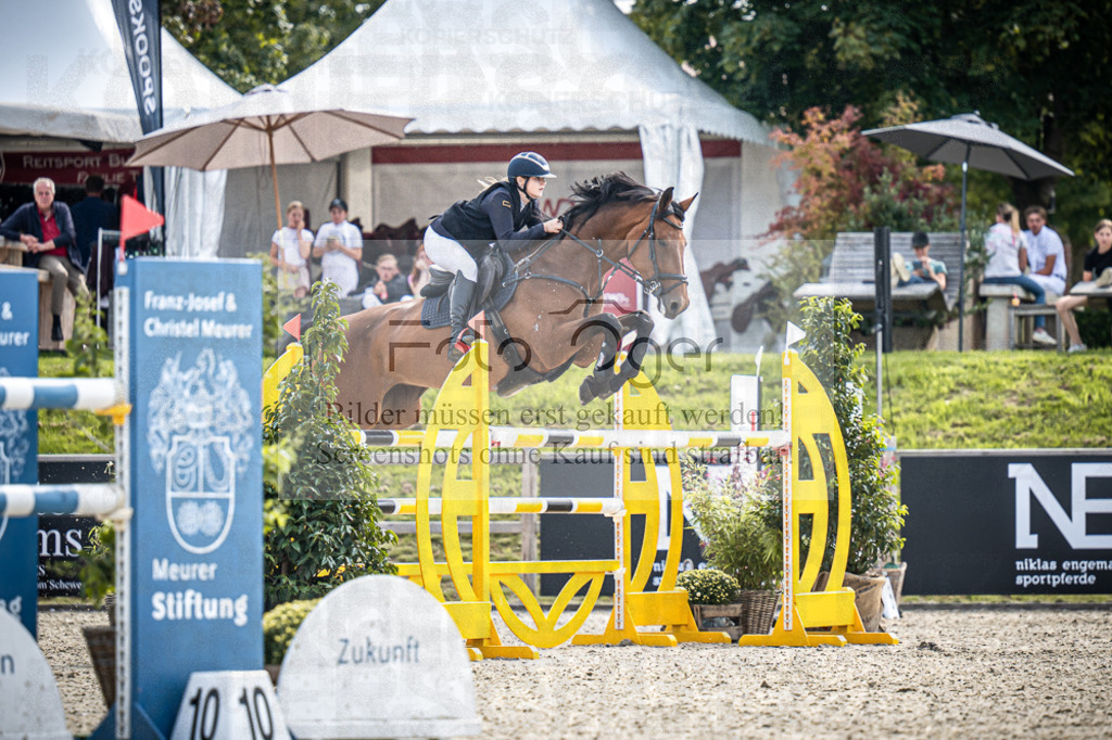 DOS_9726 | Entdecke hochwertige Reitturnierfotos von Foto Oger. Professionell, emotional und authentisch – jetzt Lieblingsmomente im Shop bestellen.Deutschlandweite Turnierfotografie. - Realisiert mit Pictrs.com