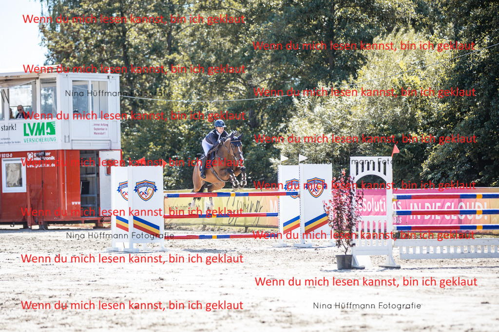 BK1A6408 | Turnierbilder Turnierfotos Nina Hüffmann Turnierfotografie Pferdefotografie Tierzeichnung Haustierzeichnung Pferdezeichnung Hundezeichnung Videograf  - Realisiert mit Pictrs.com