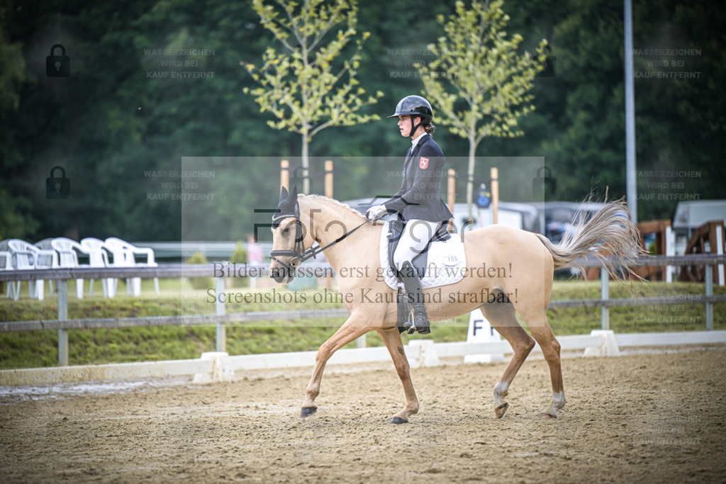 DOS_4482 | Entdecke hochwertige Reitturnierfotos von Foto Oger. Professionell, emotional und authentisch – jetzt Lieblingsmomente im Shop bestellen. - Realisiert mit Pictrs.com