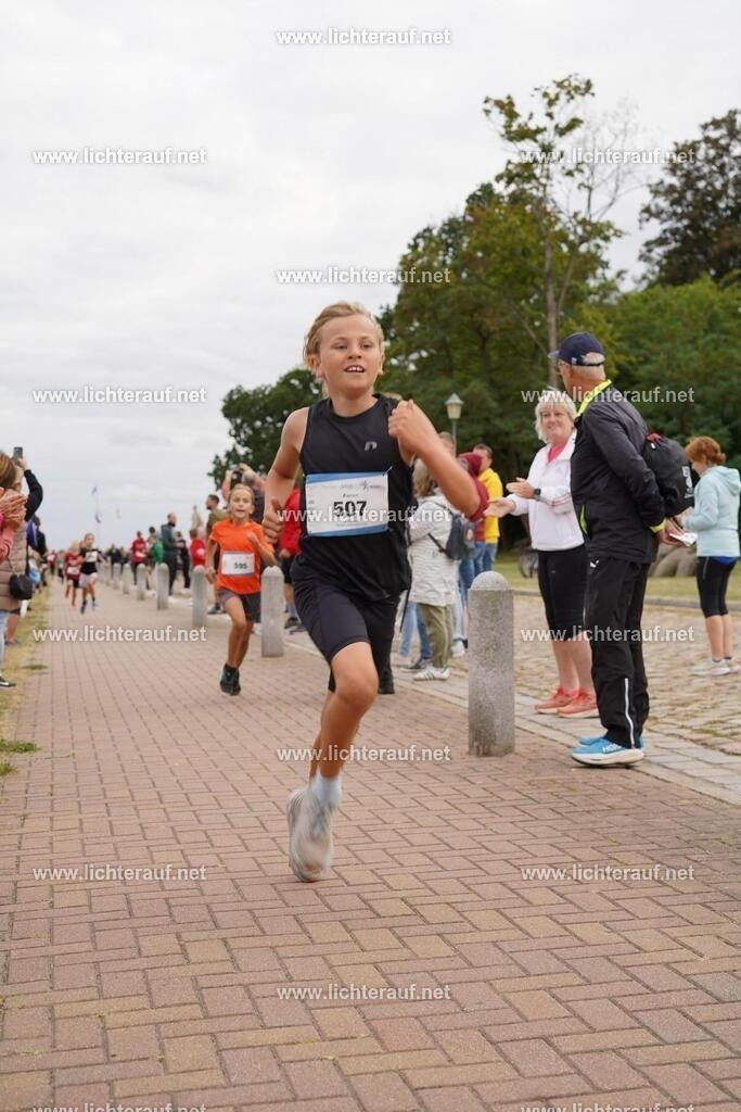 DSC05072 | Lichterlauf  - Realized with Pictrs.com