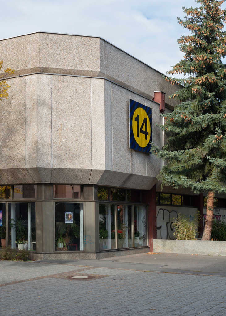 Alte Messe Leipzig | Alte Messe Halle 14 – 1985 für den „VEB Carl Zeiss Jena“ als Messehaus errichtet - Realisiert mit Pictrs.com