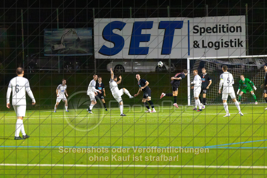 20261008_193009_0056_(c)_by_PhotoPeet | #,TSV Eschenbach (weiß) vs. SV Ebersbach (schwarz), Fußball, Bezirkspokal der Herren, Saison 2026/2027, Kunstrasenplatz, Schlater Straße, 73107 Eschenbach, 08.10.2026 - 19:30 Uhr,Foto: PhotoPeet / Sport- &amp; Eventfotografie / Peter Harich