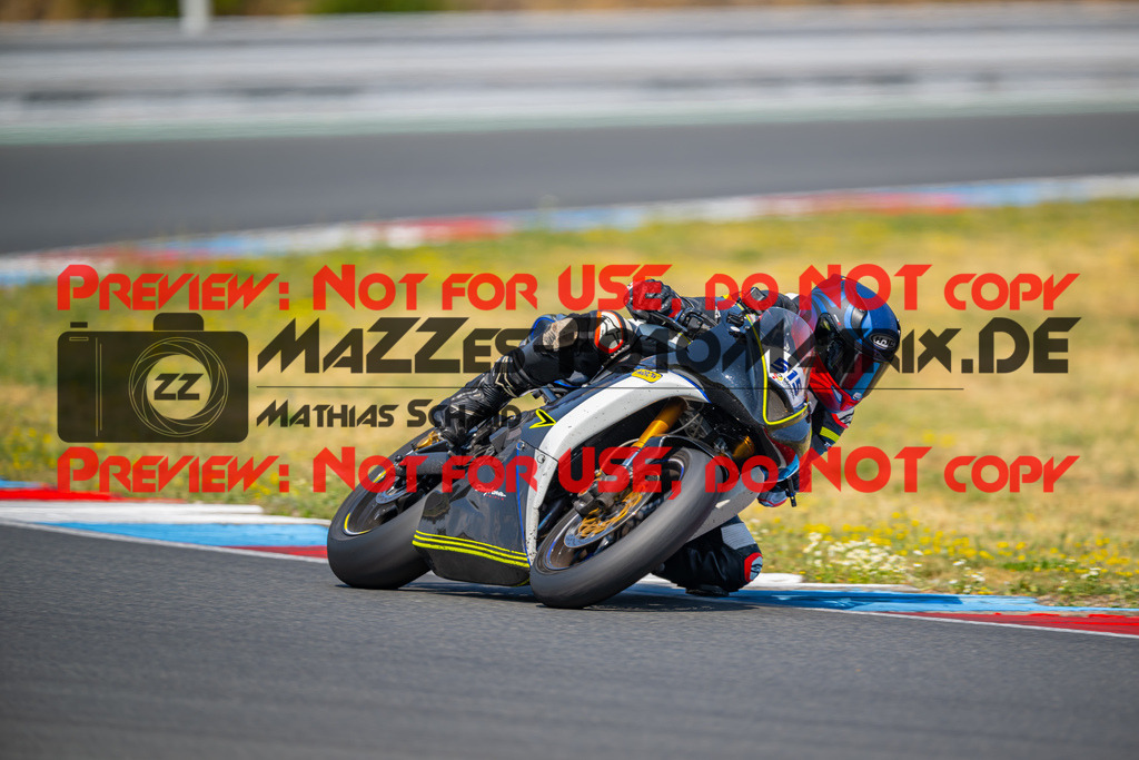 MaZZes-Fotomatrix-20260805-525401 | OPEN