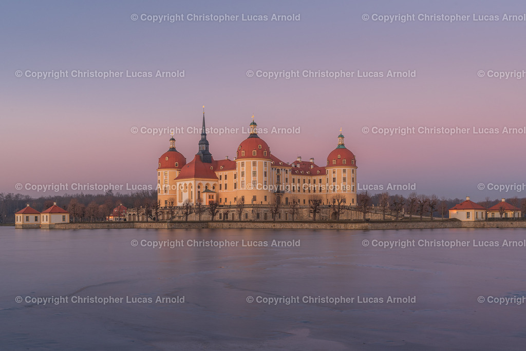 Schloss Moritzburg nach Sonnenuntergang | bildkomponist - Realisiert mit Pictrs.com