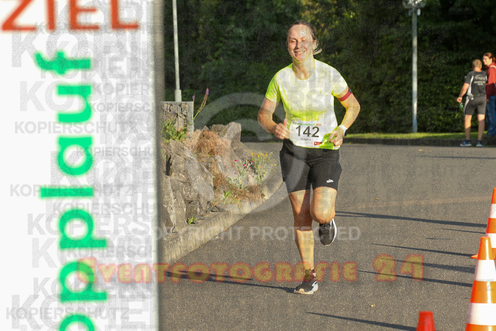 250801_1923_EX1_7793 | Sportfotografie im Rhein-Sieg Kreis, Köln, Bonn, NRW, Rheinland Pfalz, Hessen, etc. Unser Tätigkeitsfeld umfasst den Laufsport vom Volkslauf über den Marathon, Duathlon, Triathon bis zum Ultralauf wie Kölnpfad Ultra oder Schindertrail.