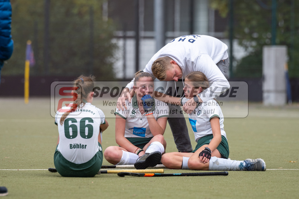 SFE_20231022_0189 | Deutsche Meisterschaft Weibliche U16 Finale Uhlenhorst Mülheim - Düsseldorfer HC am 22.10.2023 in Köln (Düsseldorfer Hockeyclub 1905 e.V.), Photo: Stephan Fehrmann 2023 (Sports-Gallery)