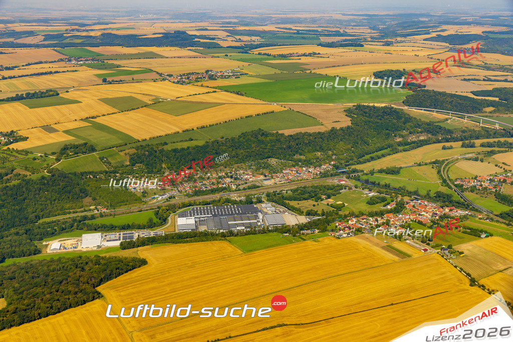 Vs Google Maps Großheringen - Die Luftaufnahme wurde 2025 vom UL-Flugzeug heraus erstellt ( keine Drohnenaufnahme ) - Hochauflösende Luftaufnahme - für Wandbilder und großformatige Ausdrucke geeignet. Das besondere Geschenk!Hier alle&nbsp;Infos zur Lizenzierung der LuftaufnahmeWir fliegen auch dieses Jahr wieder in Ihre Region um Luftbilder zu erstellen.- Luftbild anfragen