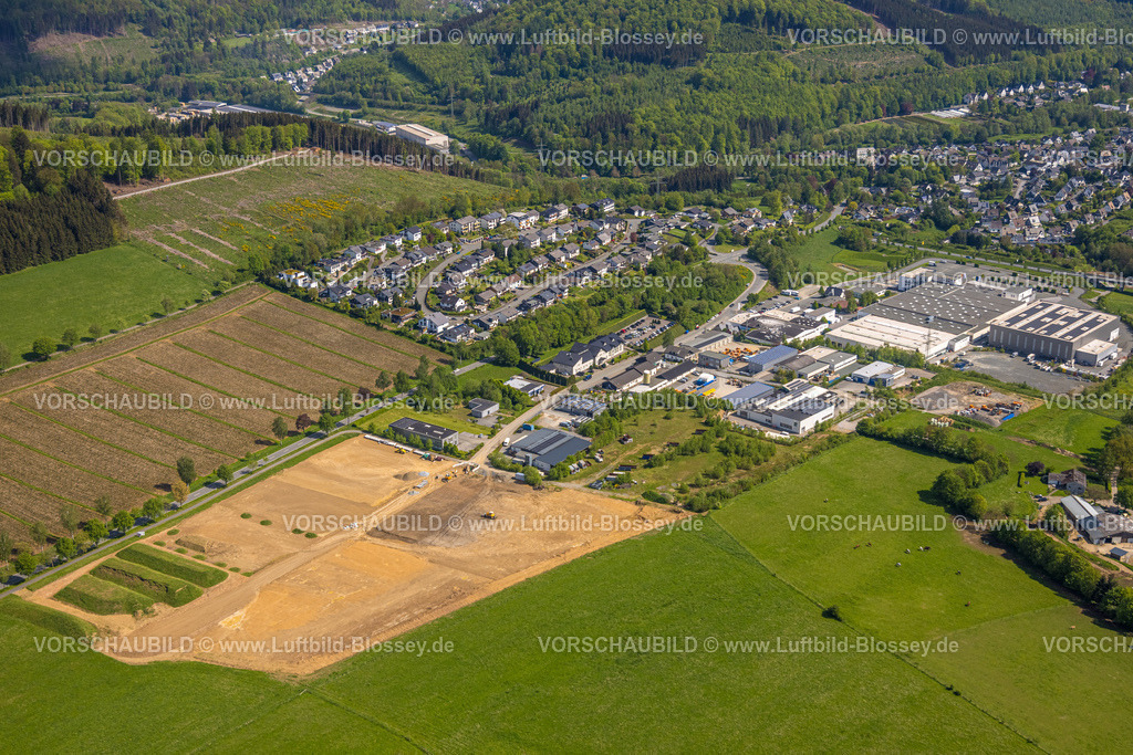 Olsberg240503101 | Luftbild, Baustelle Zum Hohlen Morgen, Gewerbegebiet mit HSK Duschkabinenbau KG, Gevelinghausen, Olsberg, Sauerland, Nordrhein-Westfalen, Deutschland