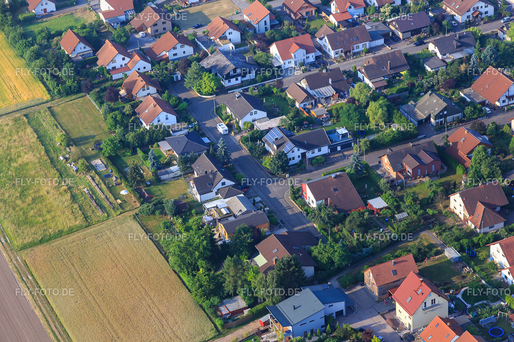 Heimbachring | Luftbild: Heimbachring in Zeiskam im Bundesland Rheinland-Pfalz in Deutschland. Foto: IMG_080609.jpg vom 12.06.2015 durch Werner Riehm/FLY-FOTO.de - Realisiert mit Pictrs.com