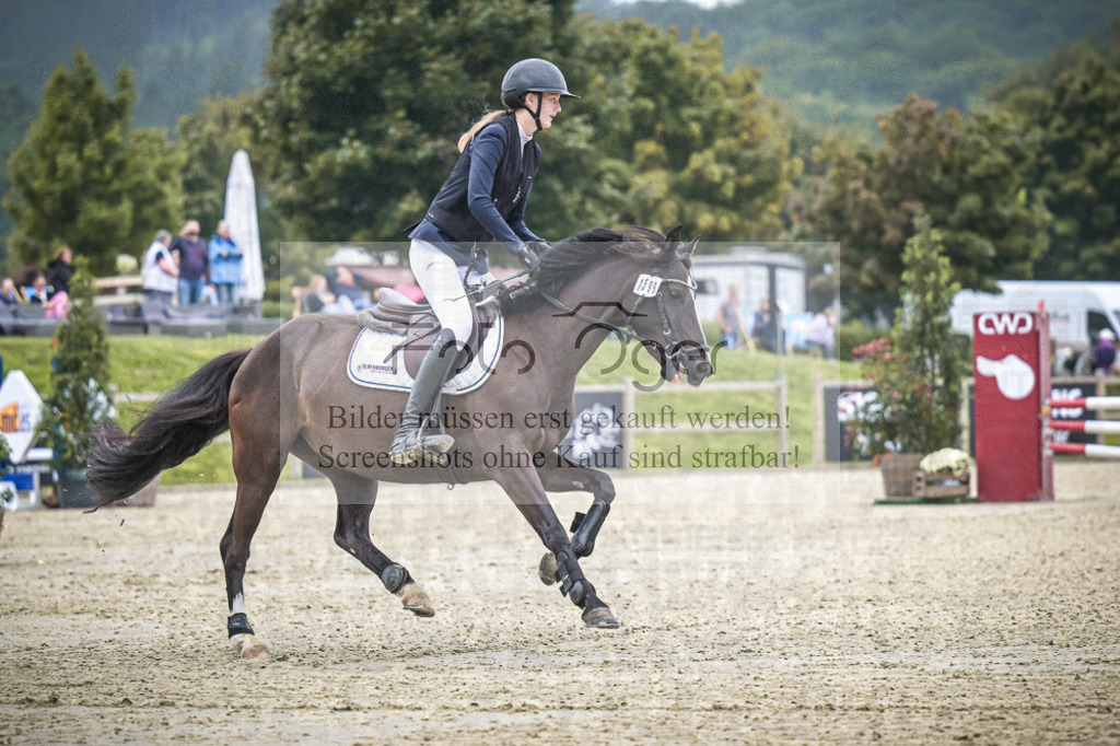 DOS_0497 | Entdecke hochwertige Reitturnierfotos von Foto Oger. Professionell, emotional und authentisch – jetzt Lieblingsmomente im Shop bestellen.Deutschlandweite Turnierfotografie. - Realisiert mit Pictrs.com