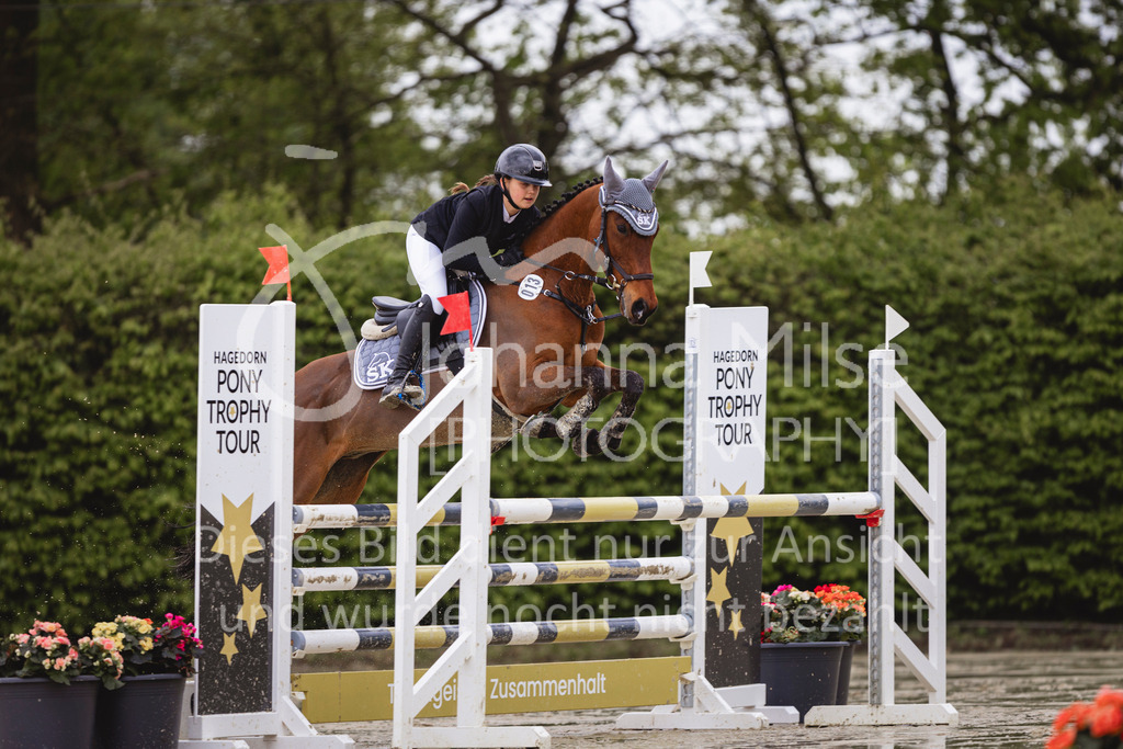 240426_Olfen-Vinnum_PonyTrophy-130 | Deine schönsten Turniermomente als professionelle Fotos! Entdecke hochwertige Pferdesport-Fotografie im Online-Shop. Jetzt Fotos finden & bestellen!