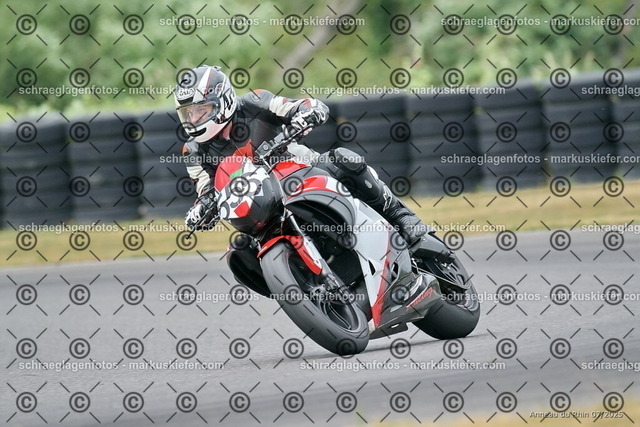 25bt05-1624 | markuskiefer.com - Realisiert mit Pictrs.com