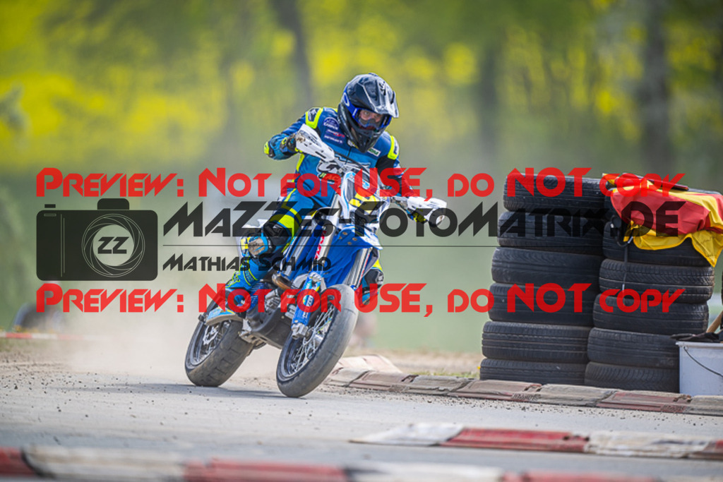 MaZZes_FotoMatrix_230506_7864 | S2