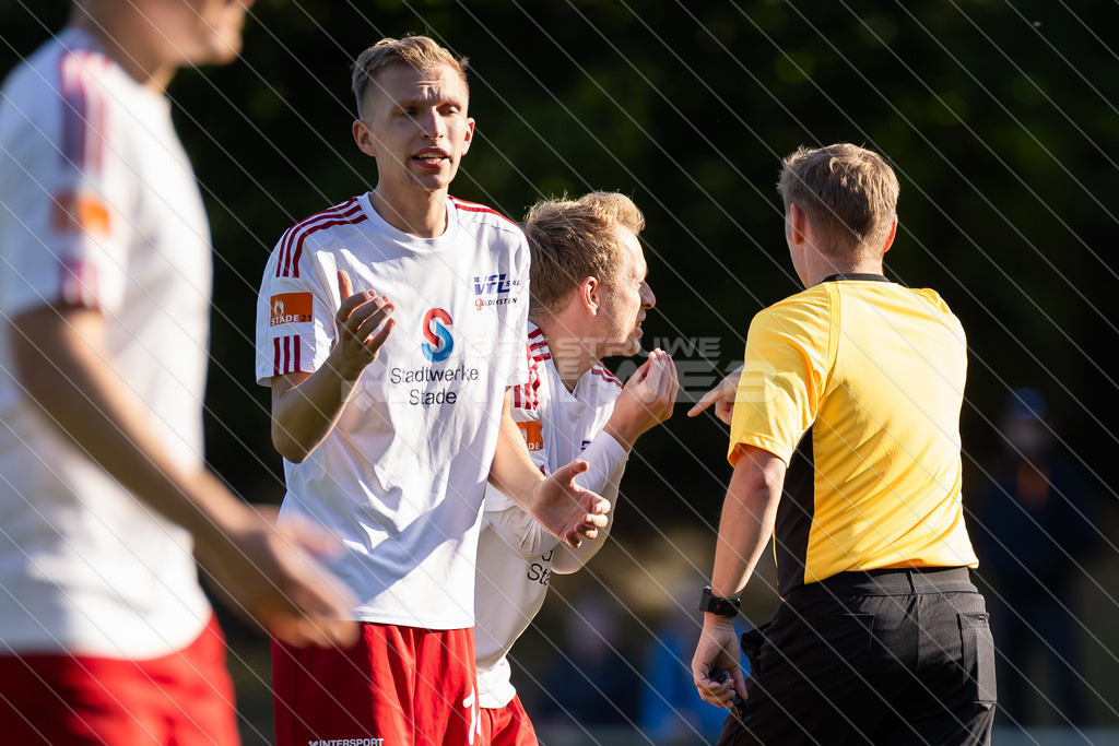 20250928_Picselweb-Fotografie_1R3_2102 | Spielszenen aus dem Spiel VfL Güldenstern Stade - Rotenburger SV. Ergebnis 0:3 - Realisiert mit Pictrs.com